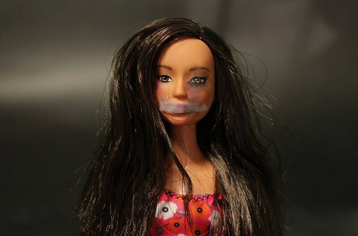 pano apo 2 000 paidia etisios 01